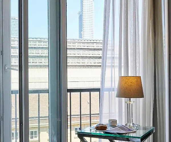 Monopol - Station 4* Франкфурт-на-Майне