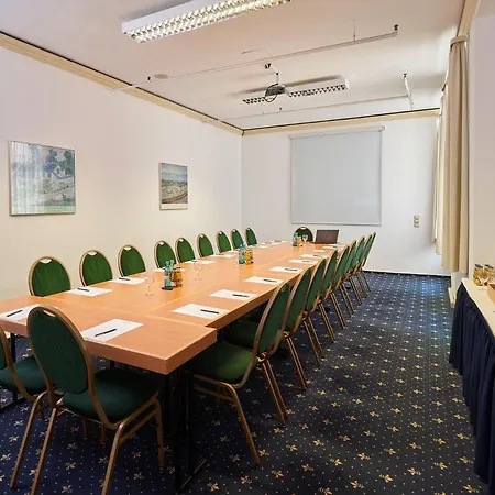 Hotel Monopol - Station 4*