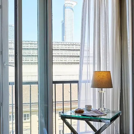 Monopol - Station 4* Frankfurt am Main