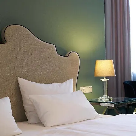 Monopol - Station Ξενοδοχείο 4*