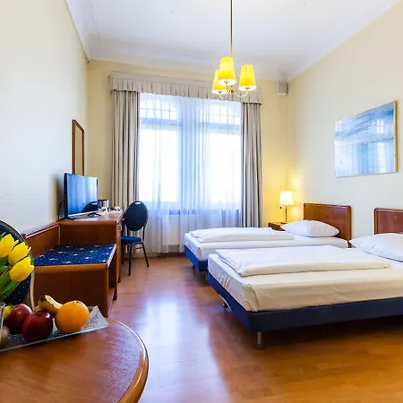 Monopol - Station Ξενοδοχείο