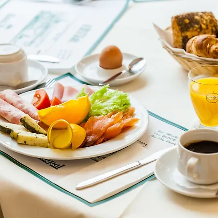 Monopol - Station Ξενοδοχείο Φραγκφούρτη