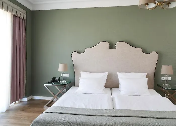 Szálloda Monopol - Station