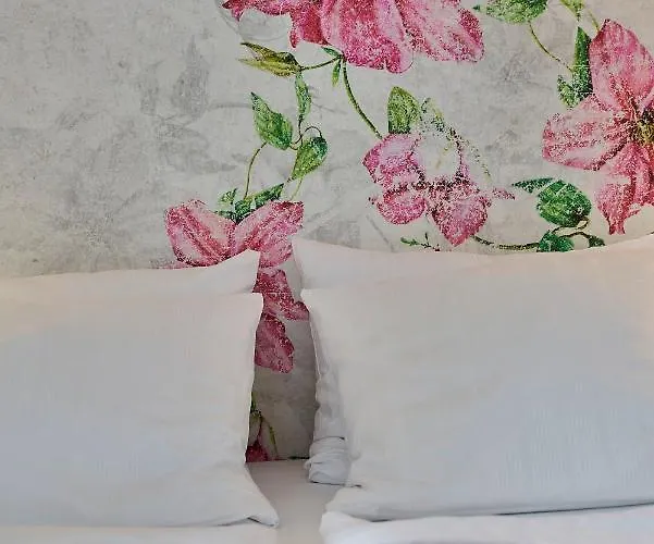 Szálloda Monopol - Station Frankfurt am Main