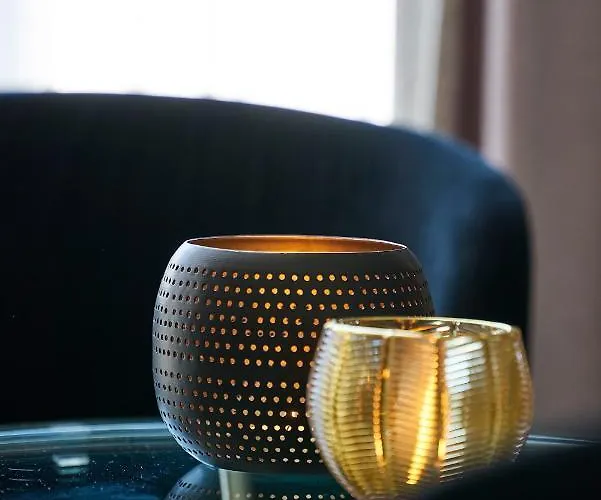 Hotel Monopol - Station