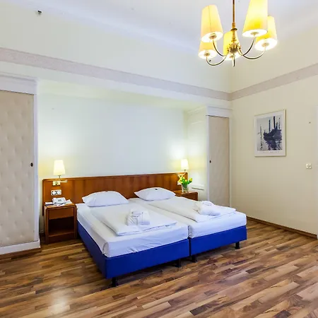 Monopol - Station Hotell 4*