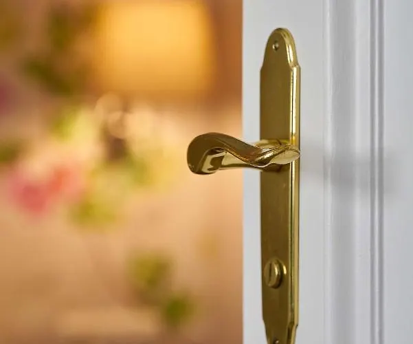 Monopol - Station Hotell