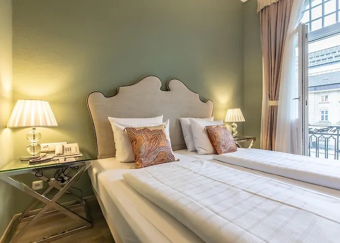 Hotell Monopol - Station