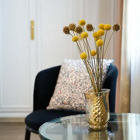 Hotell Monopol - Station 4*