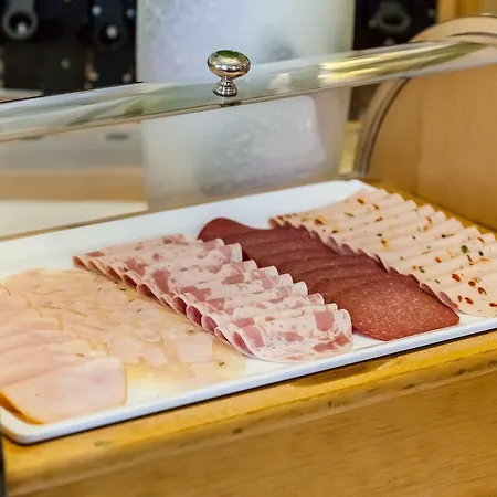 فندق Monopol - Station 4*