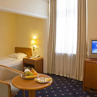 فندق Monopol - Station 4*