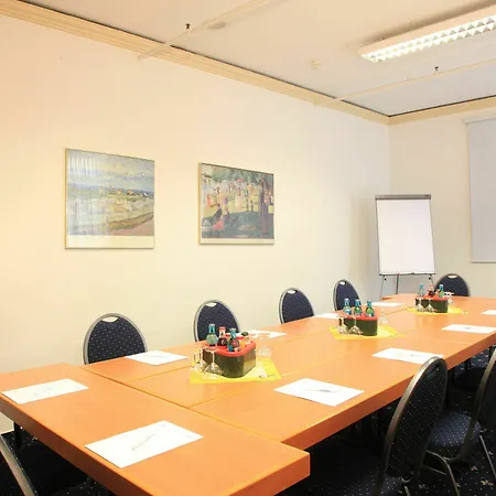 Monopol - Station فندق فرانكفورت