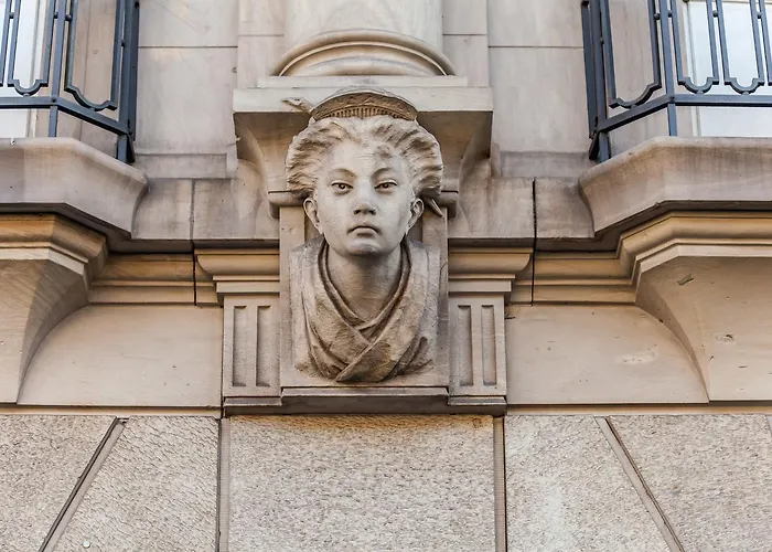 Monopol - Station 4* פרנקפורט